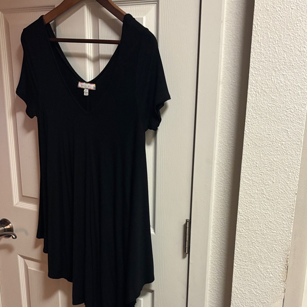 Elegant Black V-Neck Blouse